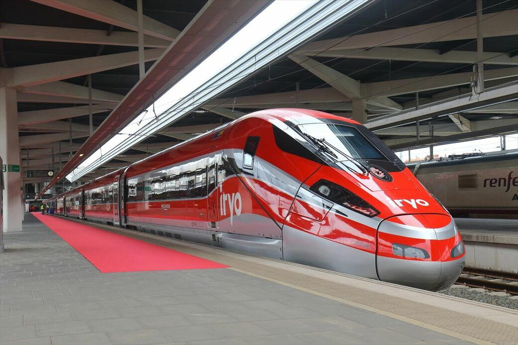イタリアの鉄道がなぜ英仏間に？, 外国の鉄道に「殴り込み」をかける理由, 「前時代的」イタリア鉄道に競争の波, 攻防乗り越え「攻める側」に, 「国営航空」の二の舞は避けたい？