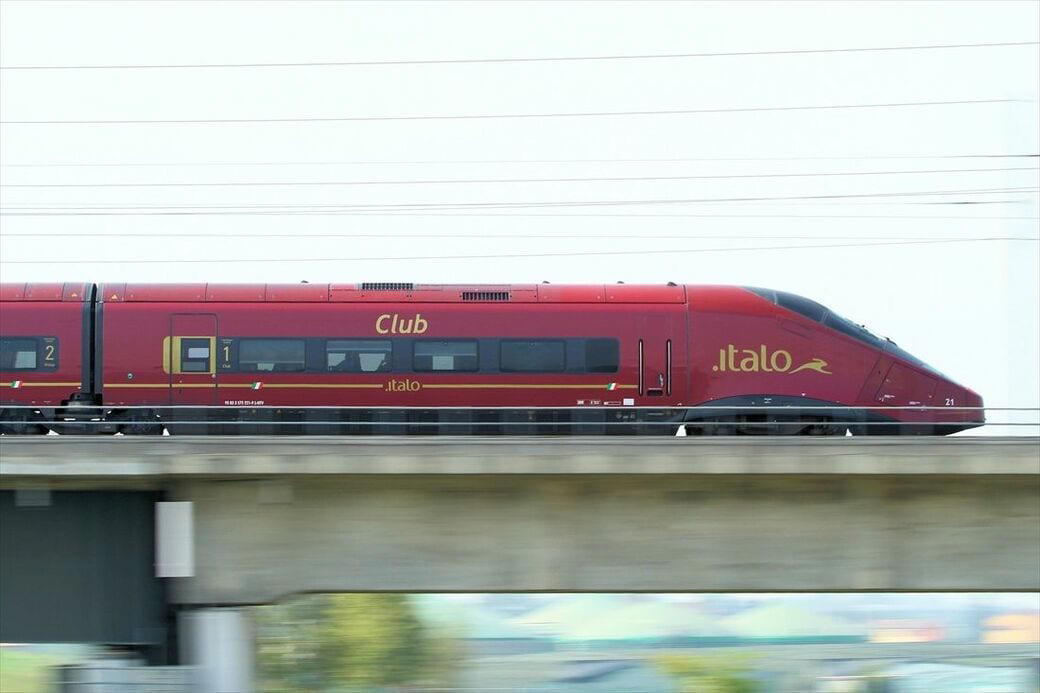 イタリアの鉄道がなぜ英仏間に？, 外国の鉄道に「殴り込み」をかける理由, 「前時代的」イタリア鉄道に競争の波, 攻防乗り越え「攻める側」に, 「国営航空」の二の舞は避けたい？