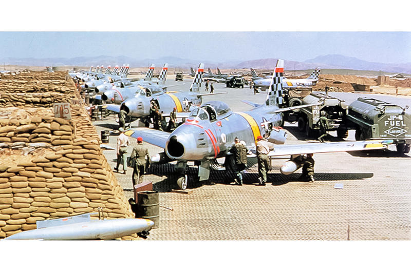 7: North American F-86 Sabre 10: Grumman F-14 Tomcat, 9: Lockheed Martin F-22 Raptor, 8: McDonnell Douglas F-4 Phantom II, 7: North American F-86 Sabre, 6: F-15 Eagle, 5: Vought F4U Corsair, 4: Grumman F4F/FM Wildcat, 3: Republic P-47 Thunderbolt, 2: North American P-51 Mustang, 1: Grumman F6F Hellcat