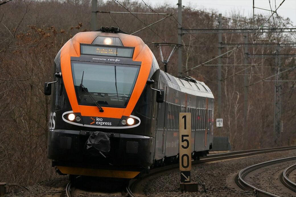 イタリアの鉄道がなぜ英仏間に？, 外国の鉄道に「殴り込み」をかける理由, 「前時代的」イタリア鉄道に競争の波, 攻防乗り越え「攻める側」に, 「国営航空」の二の舞は避けたい？