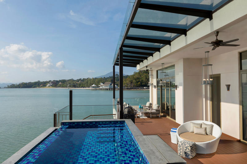 1. Cayo Espanto hotel, 2. Hotel Palafitte, 3. Banyan Tree Mayakoba hotel, 4. Constance Prince Maurice hotel, 5. Bawah Reserve hotel, 6. The St Regis Langkawi hotel, 7. Underwater Room, The Manta Resort hotel, 8. The Boat House, Pengelly Retreat hotel, 9. Misool hotel, 10. Panvaree Resort hotel