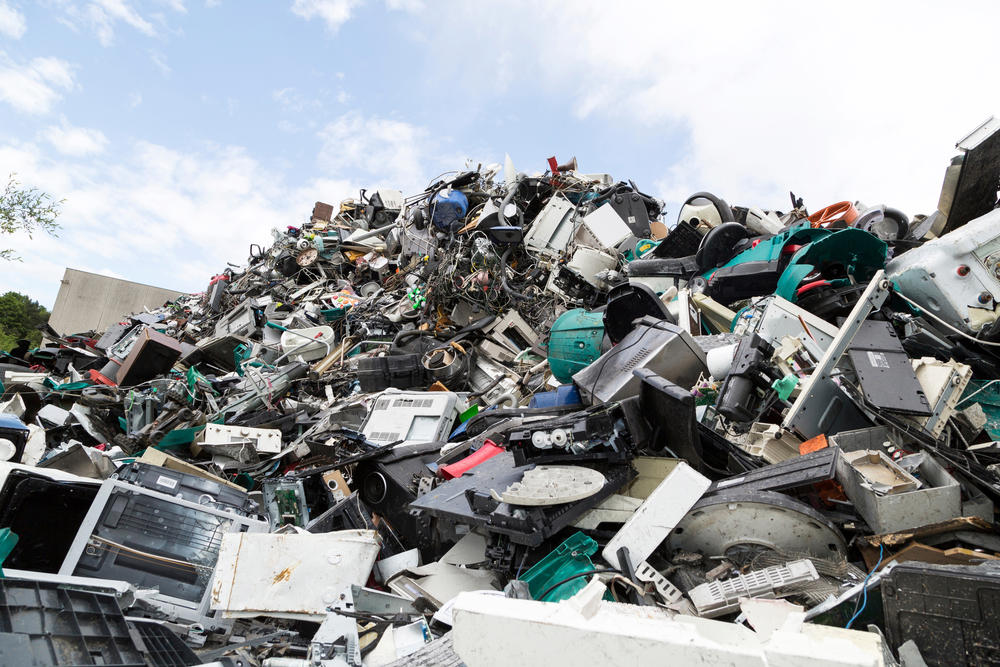 A Scalable, Sustainable Solution A Greener Way to Reclaim Gold, Safer Chemicals, Same Results, Why Gold Matters in Electronics, The E-Waste Problem is Growing, A Scalable, Sustainable Solution