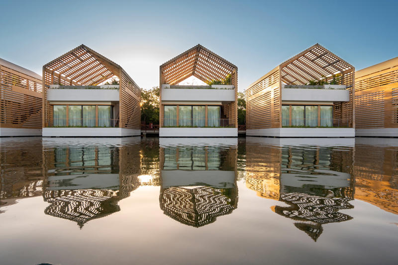 1. Cayo Espanto hotel, 2. Hotel Palafitte, 3. Banyan Tree Mayakoba hotel, 4. Constance Prince Maurice hotel, 5. Bawah Reserve hotel, 6. The St Regis Langkawi hotel, 7. Underwater Room, The Manta Resort hotel, 8. The Boat House, Pengelly Retreat hotel, 9. Misool hotel, 10. Panvaree Resort hotel