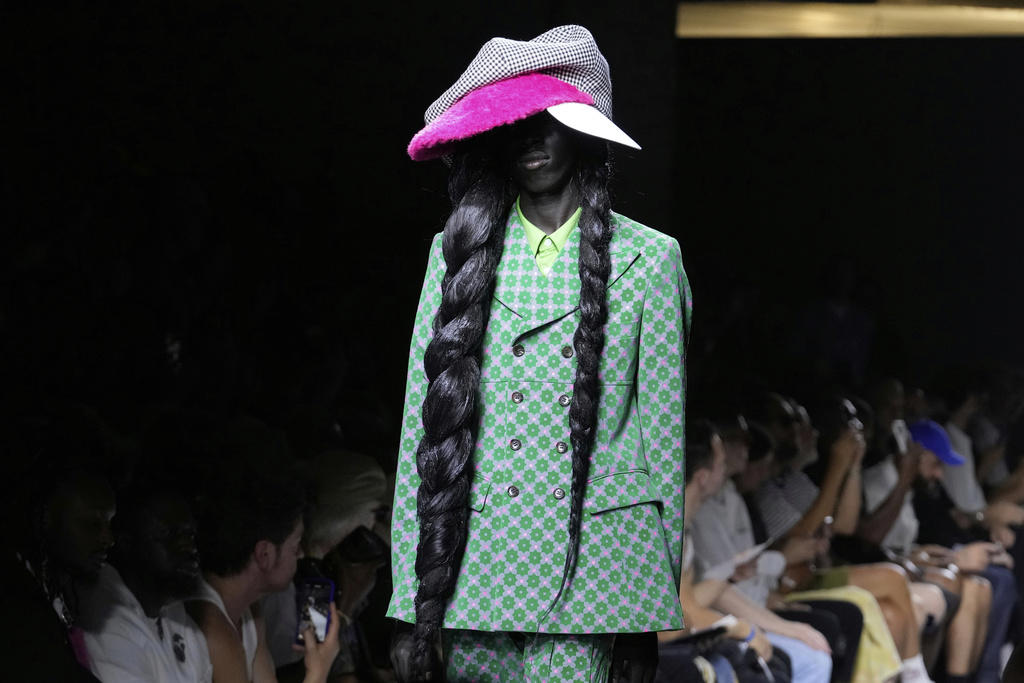 Paris Fashion S/S 26 Comme des Garcons Paris Fashion S/S 26 Comme des Garcons, Paris Fashion S/S 26 Dior, Paris Fashion S/S 26 Junya Watanabe, Paris Fashion S/S 26 Yohji Yamamoto, Paris Fashion S/S 26 Issey Miyake, APTOPIX Paris Fashion S/S 26 Junya Watanabe, Paris Fashion S/S 26 Saint Laurent, Paris Fashion S/S 26 Walter van Beirendonck, Paris Fashion S/S 26 Louis Vuitton