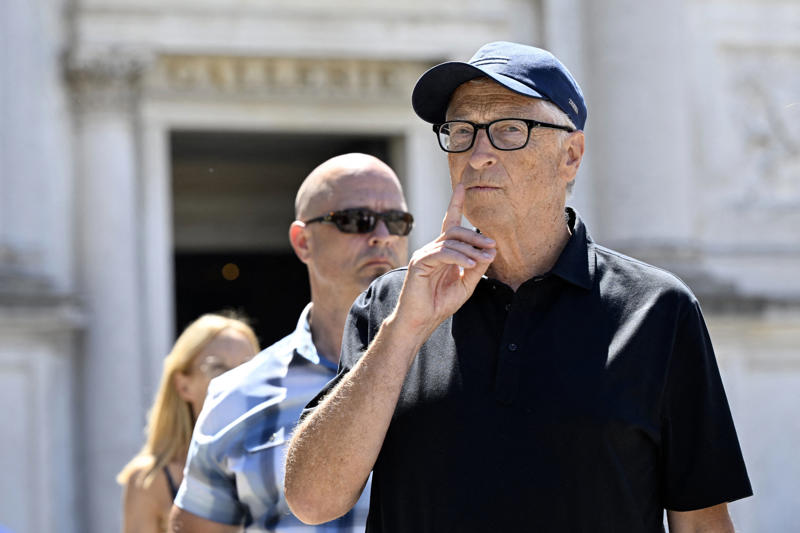 Key Points, Sánchez Bezos posted BTS look from her wedding day, Sánchez Bezos thanks Dolce &amp; Gabbana, The Bezos's step out after the wedding, Sánchez shows off rings, bracelet, How much did Lauren Sánchez pay for her wedding dress?, Sánchez reaches out to Katy Perry amid Orlando Bloom split, Anna Wintour helped Sánchez pick out a wedding gown, Bezos and Sánchez have reportedly signed a prenup, How much will the wedding cost?, When did Bezos and Sánchez get engaged?, Bezos’s gift to Sánchez revealed, Lauren Sánchez's net worth revealed, Jeff Bezos mannequin floats down canal ahead of wedding, President Trump received a wedding invite, Media frenzy continues, A look at who attended the wedding, Best and worst looks revealed, First reaction to Sánchez's wedding dress, Security remains on patrol in Venice, First look at Sánchez's wedding dress, Sánchez changes Instagram name, scrubs account, Controversy over wedding continues to set social media ablaze, Bezos and Sánchez have tied the knot, Sánchez reaches out to Katy Perry amid Orlando Bloom split, Orlando Bloom seen enjoying evening after Katy Perry split, Brooks Nader joins in the party, Onlookers react to Sánchez's demure morning look, Kendall and Kylie Jenner emerge, General wedding attire round up, Kylie Jenner shows off outfit on Instagram, Singer Ellie Goulding joins the party, Orlando Bloom looks sharp, Khloe Kardashian celebrates 41st birthday, Island hosting Friday night's celebration 'to remain open to public', Leonardo DiCaprio continues to hide behind ball cap, Khloe Kardashian opts for a light pink feathered ensemble, Kim Kardashian dons all-black, Kylie Jenner wears ... white?, Kris Jenner and Corey Gamble, Usher and Tom Brady cruise the canals in style, Ivanka Trump gives 'Wicked' vibes, Karlie Kloss seen boarding water taxi, Jewel arrives for the wedding, Oprah Winfrey and Gayle King depart for wedding, Bill Gates leaves Venice hotel, Designers Dolce &amp; Gabbana are in Venice, Bezos's adoptive father spotted, Bezos flanked by security en route to wedding, Bezos emerges from Aman Hotel, Kylie Jenner shares BTS from Thursday night, Onlookers continue to rage against wedding, Sánchez flashes two huge diamonds, Pregnant Karlie Kloss joined by husband Joshua Kushner, Sydney Sweeney joins in the celebrations, Latest wedding venue details revealed, Protests continue in Venice, Lauren Sánchez's net worth revealed, Lauren Sánchez spotted on the morning of her wedding, Kardashians post BTS photos from Thursday, Bill Gates seen with partner Paula Hurd, Blue skies after wild storm, Usher and wife pose for photos ahead of ceremony, Venice wedding day weather report, Orlando Bloom prepares for the ceremony, Best and worst looks roundup, Bezos and Sánchez may already be married, All the celebrities set to attend the wedding, Bezos’s gift to Sánchez revealed, Bezos's lookalike steals the show, Thunderstorm puts swift end to wedding party, When did Bezos and Sánchez get engaged?, Thursday's top-secret bash was 'no phone zone', Bezos and Sánchez show affection in Venice, Ivanka Trump is 'ready to celebrate', Sánchez's dress draws strong opinions, How many water taxis are being used?, How much will the wedding cost?, Kris Jenner and boyfriend Corey Gamble are all smiles, Bezos's gift to Sánchez revealed, Onlookers react to Bezos-Sánchez wedding, Bezos and Sánchez have reportedly signed a prenup, More Venice arrivals, Bezos and Sánchez 'sent guests mood boards', Bezos and Sánchez are keeping details closely guarded, Best and worst looks roundup, Oprah waves to the crowd, Bezos and Sánchez may already be married, A closer look at Lauren Sánchez's dress, Kylie and Kendall Jenner arrive, More royal arrivals in Venice, Leonardo DiCaprio arrives clad in baseball cap, Kim, Khloe, and Kris on the canal, DJ Kygo to perform at wedding, Gayle King, Bill Gates arrive in Venice, Bezos and Sánchez acknowledge his lookalike, Tom Brady boards water taxi, Bezos and Sánchez turn heads leaving luxury hotel, Orlando Bloom spotted with mystery woman, Venice mayor defends luxe nuptials