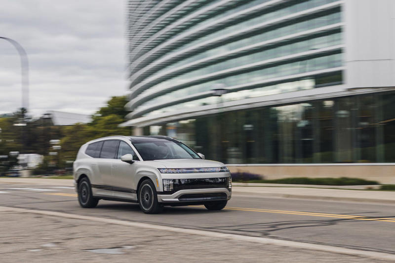 The 2026 Hyundai Ioniq 9 Keeps the Pixel Look Going