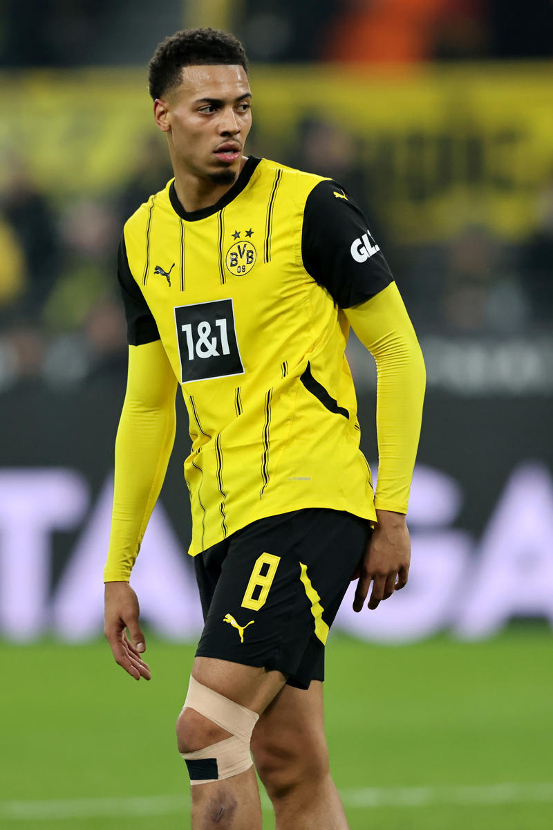 Latest transfer news headlines, Chelsea 'offered' Emi Martinez, Spurs deny Mbeumo bid, Calvert-Lewin leaving Everton today, Arsenal could turn to Ekitike, Arsenal rival Tottenham for Eze, Joao Pedro having medical in USA ahead of £50m+ Chelsea move, Sporting issue Gyokeres statement, Walker return confirmed, Newcastle blow, Chelsea set for Pedro boost, Pogba is back, Spurs offer Moore new deal, Reinildo to join Sunderland, Partey set for Arsenal exit, Chelsea agree Pedro deal, Woltemade turns down Chelsea, Napoli in Nunez talks, Quansah books Bundesliga medical, Arsenal move for Mosquera, Marc Guehi latest, CONFIRMED: Calvert-Lewin leaves Everton, Forest move for Mikautadze, Joao Pedro to play for Chelsea at Club World Cup?, Tyrell Malacia returns to United, Brighton facing first-team exodus, Liverpool close in on Guehi, Rangers pick up Brighton starlet, James Trafford to Newcastle hits hitch, Chelsea Club World Cup prize money, Gyokeres latest, Arsenal in Eze talks, Chelsea push for Pedro, Man United to pay off players, Vinicius set for new Real Madrid deal, Chelsea 'offered' Emi Martinez, Jamie Gittens passes medical, Gittens to sign for Chelsea, Pogba completes Monaco move, Dortmund prospect completes shock move, Liverpool 'close in' on Guehi, Boniface now 'leading target' for Saudi side, Fati completes Monaco move, Chelsea offered Martinez deal, Joao Pedro latest, QPR confirm Poku signing, Arsenal increase bid for Mosquera, Sunderland agree club-record deal, Branthwaite in advanced talks over Everton extension, Gyokeres is 'waiting for Arsenal', Liverpool closing in on Guehi deal, Bournemouth hold firm on Semenyo, Brentford reject second Mbeumo bid, Chelsea close in on Gittens signing, Barcelona ready for Williams, Arsenal aware of Gyokeres U-turn, Pogba to complete Monaco move, Arsenal could turn to Adeyemi, Brentford reject Mbeumo bid, Sunderland target Guendouzi, Benfica eye Joao Felix reunion, Liverpool secure keeper replacement, DONE DEAL: Otamendi extends Benfica stay, Andrey Santos not untouchable at Chelsea, DONE DEAL: Perisic extends Eindhoven deal, Chelsea prepare fire sale, Spurs deny Mbeumo offer, London City Lionesses poach WSL star, Chelsea 'close' to Gittens, Mbeumo latest, Giroud returns to Europe, United tipped to chase Dortmund star, Barcelona ready for Williams, Keith Andrews appointment a risk but shrewd Brentford have earned fans' trust, Pelly Ruddock Mpanzu bids Luton farewell, Baena set for Atletico, Brighton reject two £50m Pedro bids, Leverkusen interested in Kluivert, Bournemouth hold firm on Semenyo, Arsenal could turn to Adeyemi, Pogba to complete Monaco move, Bayern want Liverpool duo, Everton set for major Branthwaite boost, Betis want 'very complex' Antony deal, Arsenal shirt numbers available to Norgaard, Brentford to announce Andrews appointment, Branthwaite in advanced talks over Everton extension, BREAKING NEWS: Heaton signs new Man Utd contract, BREAKING NEWS: Leicester sack Van Nistelrooy, Werner heading Stateside, Hato free to decide future, Arsenal set to announce Kepa deal, Liverpool closing in on Guehi deal, Arsenal to rival Atletico Madrid for Carlos Augusto