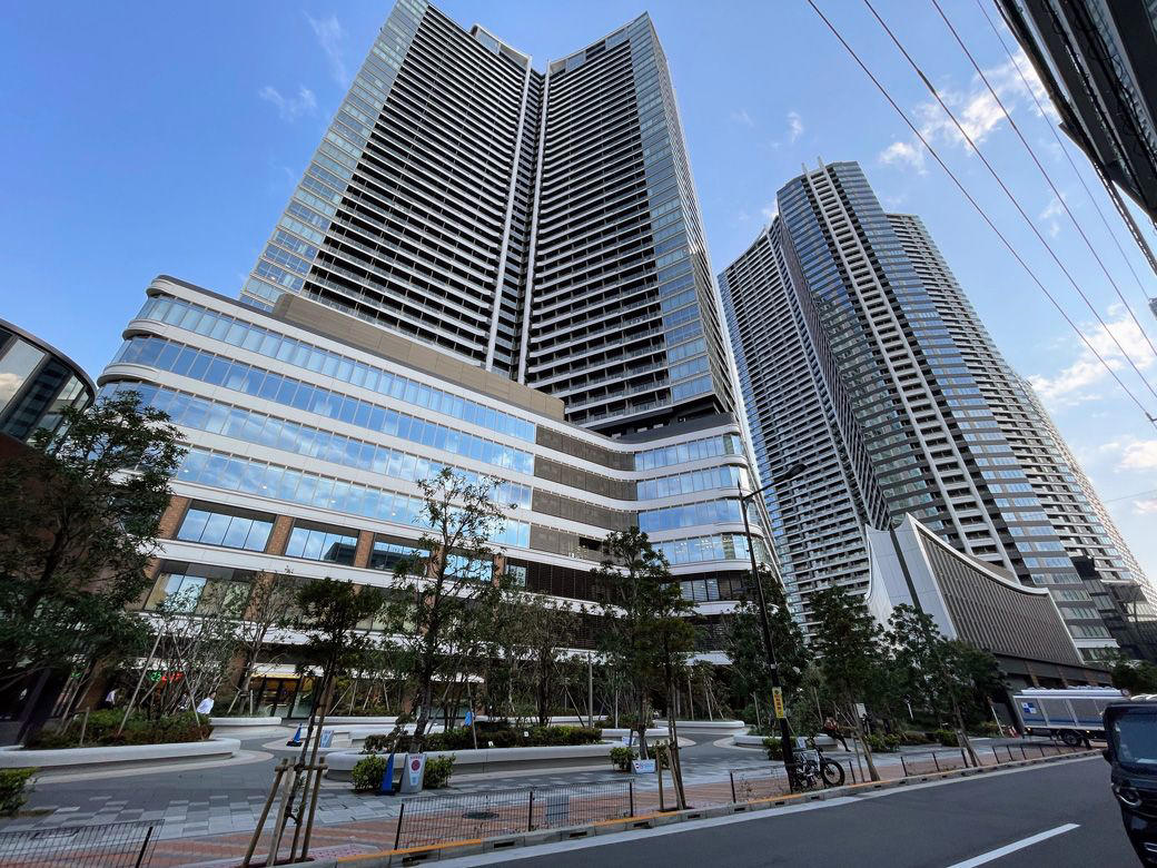 タワマン集まる勝どきは埋立地, 地元のクリーニング店主が語るタワマン, 立ち退き料で2億円を提示された人も, 築60年の家をリノーベーション, タワマン増殖で失われた日当たり, 再開発現場を歩いてみると