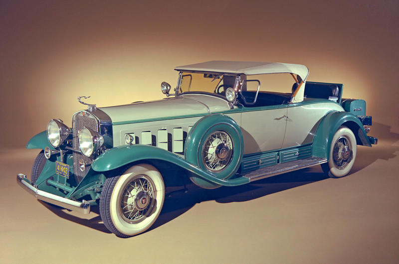 1. 1920 Cadillac Type 59 Touring, 2. 1927 LaSalle, 3. 1930 Cadillac Series 452 V-16 Roadster, 4. 1931 Buick Series 80 Sedan, 5. 1934 LaSalle Two-Door Convertible Coupe, 6. 1936 Buick Roadmaster Series 80 Sedan, 7. 1938 Cadillac Sixty Special 60 S Touring, 8. 1938 Buick Roadmaster Model 81 Sedan, 9. 1940 Buick Roadmaster Series 70 Sedan, 10. 1942 Buick Roadmaster Convertible Coupe, 11. 1947 Cadillac 62 Series Convertible, 12. 1949 Buick Roadmaster Riviera Convertible, 13. 1953 Chevrolet Corvette, 14. 1953 GM Futurliner, 15. 1954 Buick Roadmaster Riveira Coupe, 16. 1955 Chevrolet Bel Air Convertible, 17. 1957 Buick Roadmaster Series 70, 18. 1957 Pontiac Star Chief Custom Bonneville Convertible, 19. 1957 Cadillac Fleetwood Sixty Special Sedan, 20. 1959 Pontiac Bonneville Vista Hardtop