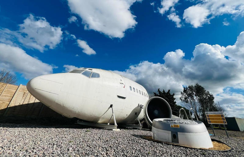 From defunct fuselage to fabulous home, Origins of an idea, A rich history, A big task, Getting stuck in, From vacant to valuable, Retaining key details, Home comforts, Everyday essentials, TV appearance, Tackling the exterior, Ready to take flight, A special entrance, Beautifully modified, In-flight entertainment, A quirky kitchen, Cool and comfortable, Quirky details, Cargo hold bedroom, Taking flight, Added extras, Words of wisdom, Planning predicament, What's next for Steven?