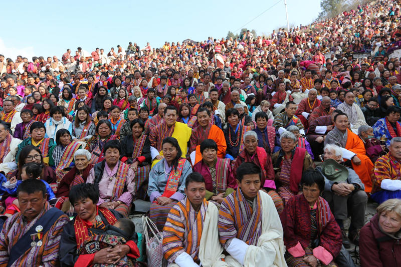 Young and glamorous royals, Parents of three young children, Sonam Yangden Wangchuck, Family photos, Jigme Ugyen Wangchuck, The eldest: Jigme Namgyel Wangchuck, The Himalayan Kate Middleton, The Kingdom of Bhutan, The 'Dark Southland', Happy country, No mass tourism in Bhutan, The Wangchuck dynasty, A new democracy, King Jigme Khesar: crowning ceremony, The second youngest king in the world, Three days of festivities, Jigme Khesar: Prince Charming, The Dragon King gets engaged, Jetsun Pema, The king takes his own photos, The wedding day, Wedding of the King and Queen of Bhutan, Very different from William and Kate's wedding, True love, Why are they called Dragon King and Queen?, William and Kate visit Bhutan, Two glamorous royals from East and West, "The People's King", The little Crown Prince of Bhutan, The Dragon King and his son, The future Japanese Emperor and Bhutanese King