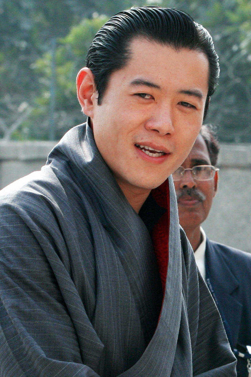 Young and glamorous royals, Parents of three young children, Sonam Yangden Wangchuck, Family photos, Jigme Ugyen Wangchuck, The eldest: Jigme Namgyel Wangchuck, The Himalayan Kate Middleton, The Kingdom of Bhutan, The 'Dark Southland', Happy country, No mass tourism in Bhutan, The Wangchuck dynasty, A new democracy, King Jigme Khesar: crowning ceremony, The second youngest king in the world, Three days of festivities, Jigme Khesar: Prince Charming, The Dragon King gets engaged, Jetsun Pema, The king takes his own photos, The wedding day, Wedding of the King and Queen of Bhutan, Very different from William and Kate's wedding, True love, Why are they called Dragon King and Queen?, William and Kate visit Bhutan, Two glamorous royals from East and West, "The People's King", The little Crown Prince of Bhutan, The Dragon King and his son, The future Japanese Emperor and Bhutanese King