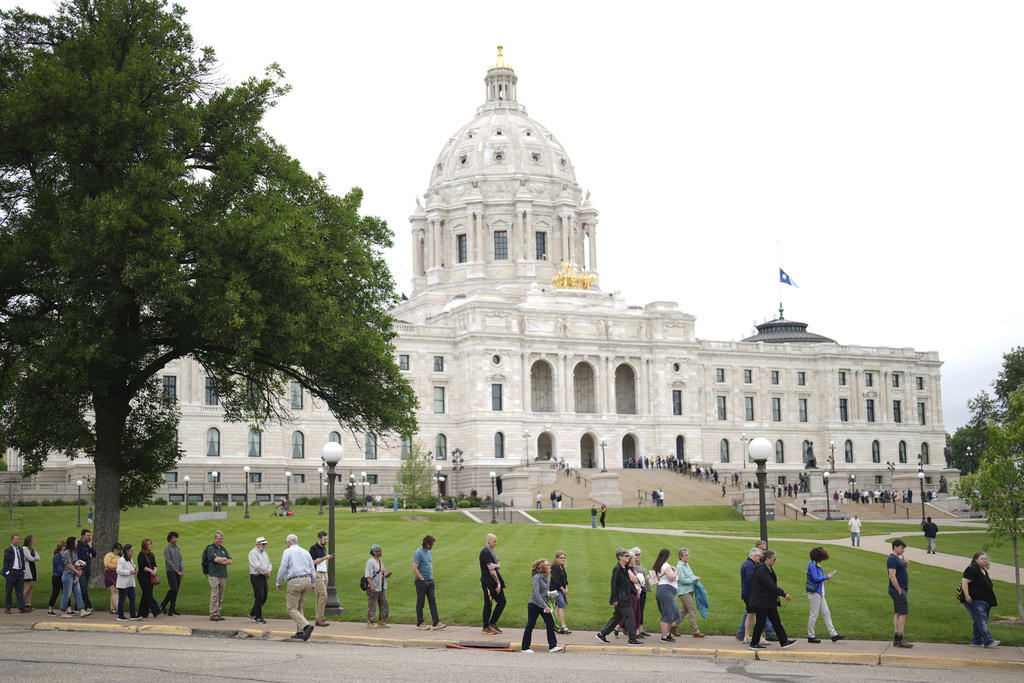 The service, The scene at the Capitol, A hearing takes a twist, The case continues