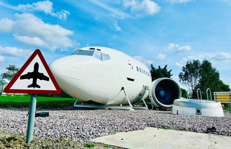 From defunct fuselage to fabulous home, Origins of an idea, A rich history, A big task, Getting stuck in, From vacant to valuable, Retaining key details, Home comforts, Everyday essentials, TV appearance, Tackling the exterior, Ready to take flight, A special entrance, Beautifully modified, In-flight entertainment, A quirky kitchen, Cool and comfortable, Quirky details, Cargo hold bedroom, Taking flight, Added extras, Words of wisdom, Planning predicament, What's next for Steven?