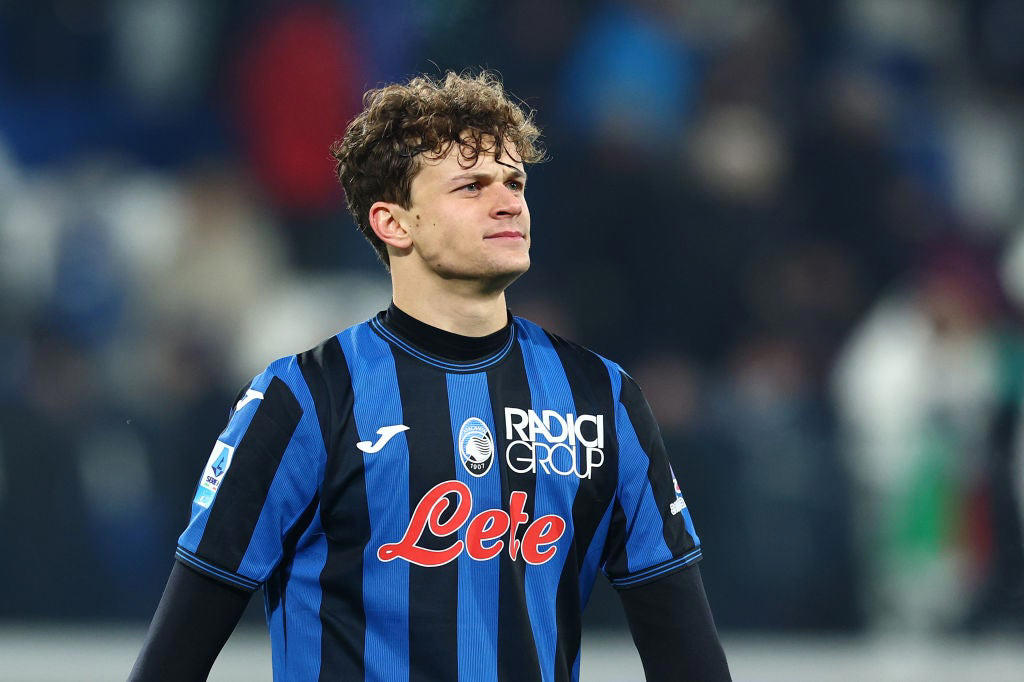 Transfer window live, ICYMI: Manchester United sign teenage Paraguayan defender Diego Leon, ICYMI: Jamie Gittens announced by Chelsea, Arsenal set deadline over Viktor Gyokeres deal, Brentford hold firm on Bryan Mbeumo price, Newcastle eye top Italian centre-back
