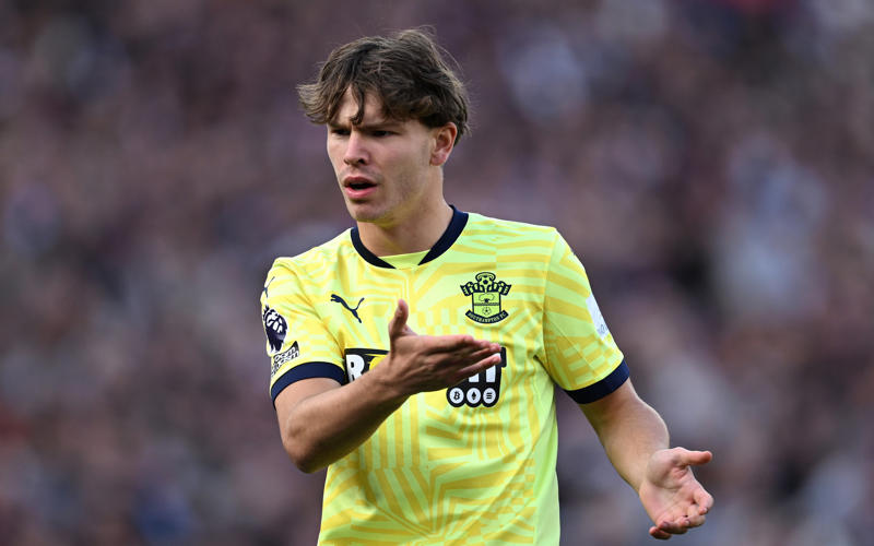 Latest transfer news headlines, Gyokeres to Arsenal fee revealed, Tottenham get Kudus boost, Arsenal reveal Martin Zubimendi shirt number, Gyokeres to Arsenal update, Arsenal close in on Gyokeres, Arteta: Zubimendi could be key signing for Arsenal, Arsenal confirm Zubimendi signing, Kudus to Tottenham update, Barcelona to step up Rashford move, Spurs eye Kudus alternative, Chelsea outcast eyes homecoming, Tottenham plan second Kudus bid next week, Man Utd make shock move for Calvert-Lewin, Arsenal in Gyokeres breakthrough, Nwaneri to Chelsea twist, Arsenal plot opening Madueke bid, Reece James sends fitness update, Fran Garcia on his future, Nwaneri 'reluctant' to sign new Arsenal deal, Chelsea and Arsenal to hold Madueke talks, Tottenham plot second bid for Kudus after £50m offer rejected, Walker speaks on shock Burnley move, Porto chasing Sainz, Jackson future in doubt?, No offers for Madueke, Stoke land Mubama, Watford sign Semedo, Done deal! Brighton land left-back, Chelsea interested in Nwaneri, Arsenal agree Madueke deal, Done deal! Chelsea sign Gittens, Arsenal face new Rodrygo rival, Arsenal step up Madueke talks, Gyokeres set for Sporting return, Maksym Taloverov joins Stoke, Arsenal get Madueke boost, Man Utd reveal Leon plan, Walker reacts to Burnley move, Man Utd confirm Leon signing, DONE DEAL, Arsenal 'prepare' Gyokeres move, Palmer praises Estevao, Man Utd stars to seek summer moves, Cunha shirt number, Gittens announcement imminent, Maresca on Madueke's future, Arsenal set new Gyokeres deadline, Osimhen chooses Man Utd move, Chelsea in talks over Dibling deal, Arsenal get huge Rodrygo boost, Madueke wants Arsenal move, Rashford chooses preferred next club, Woltemade to Bayern hits pothole, Calvert-Lewin receives Premier League, Bundesliga offers, DONE DEAL: Chelsea wonderkid joins Torino, Nwaneri in contract talks, Eze to push for Arsenal switch, Juventus to terminate Vlahovic?, DONE DEAL: Jonathan David joins Juventus, Martinelli to Saudi Arabia?, More on Gittens and Chelsea, Kyle Walker set for shock move, DONE DEAL: Keane extends Everton deal, Manchester City eye Inter defender, NEW: Man United tried for Ndidi last summer, Cunha handed No10 shirt, Man Utd quintet hand in transfer requests, Coutinho leaves Villa, Brownhill Burnley future uncertain, Hirst commits future to Ipswich, Scalvini top Newcastle target, Rashford to return to Man Utd, Galbraith set for Swans, David jets in for Juve medical, Cajuste attracting suitors, Charlton add Bell, Spurs appoint Martin Ho, Al-Nassr turn attention to Martinelli, Arsenal and Chelsea keeping tabs on Smit, Dumfries' release clause, Silva turns down Saudi, Williams speaks on new Bilbao deal, Man Utd not pursuing Calvert-Lewin, Tomiyasu to leave Arsenal, Nico Williams signs new deal, Man City appoint Andree Jeglertz, Arteta and Heinze set for Arsenal reunion, Gittens set for Chelsea move, DONE DEAL, David arrives for medical, Rodrygo boost, Arsenal to appoint Gabriel Heinze, Newcastle launch second Elanga bid, Arsenal hold fresh Madueke talks, Spurs looking to sell Richarlison, Diouf unimpressed by Burnley demands, Milambo signs for Brentford, Bournemouth close in on Diakite, Man City appoint Jeglertz, Newcastle launch Elanga bid