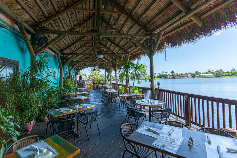 Waterfront restaurants in Palm Beach Gardens, The River House, FireFin Grill, Angry Moon Cafe, Seasons 52 – Palm Beach Gardens, The Waterway Café, North Palm Beach waterfront restaurants, The Catch Seafood and Sushi, Outclaws Seafood, Frigate’s Waterfront Bar &amp; Grill, Palm Beach Shores/Singer Island restaurants, Ona Coastal Cuisine, Islander Grill &amp; Tiki Bar at Palm Beach Shores Resort, The Buccaneer Waterfront Bar &amp; Grill, Sailfish Marina Resort, Riviera Beach, Rafiki Tiki Bar &amp; Grill