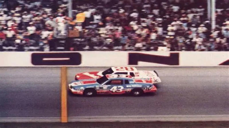 13. 1984 Firecracker 400 (Daytona) – 155.558 mph 15. 1969 Talladega 500 – 153.778 mph, 14. 1997 Winston 500 (Talladega) – 154.597 mph, 13. 1984 Firecracker 400 (Daytona) – 155.558 mph, 12. 1997 Pepsi 400 (Michigan) – 155.913 mph, 11. 2006 Golden Corral 500 (Atlanta) – 156.622 mph, 10. 2019 Folds of Honor QuikTrip 500 (Atlanta) – 158.260 mph, 9. 1999 Dura Lube 500 (Phoenix) – 158.558 mph, 8. 2000 Dura Lube 300 (New Hampshire) – 159.903 mph, 7. 1997 Miller 400 (Michigan) – 160.655 mph, 6. 1999 Kmart 400 (Michigan) – 161.001 mph, 5. 1995 UAW-GM Teamwork 500 (Pocono) – 161.602 mph, 4. 1995 MBNA 500 (Dover) – 161.922 mph, 3. 1994 Michigan 400 – 166.212 mph, 2. 1997 AC Delco 400 (Rockingham) – 166.616 mph, 1. 2022 Quaker State 400 (Atlanta Motor Speedway) – 171.604 mph