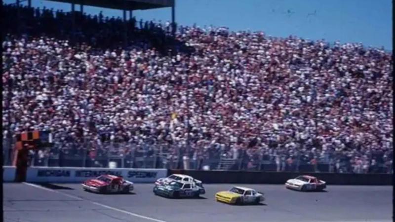 7. 1997 Miller 400 (Michigan) – 160.655 mph 15. 1969 Talladega 500 – 153.778 mph, 14. 1997 Winston 500 (Talladega) – 154.597 mph, 13. 1984 Firecracker 400 (Daytona) – 155.558 mph, 12. 1997 Pepsi 400 (Michigan) – 155.913 mph, 11. 2006 Golden Corral 500 (Atlanta) – 156.622 mph, 10. 2019 Folds of Honor QuikTrip 500 (Atlanta) – 158.260 mph, 9. 1999 Dura Lube 500 (Phoenix) – 158.558 mph, 8. 2000 Dura Lube 300 (New Hampshire) – 159.903 mph, 7. 1997 Miller 400 (Michigan) – 160.655 mph, 6. 1999 Kmart 400 (Michigan) – 161.001 mph, 5. 1995 UAW-GM Teamwork 500 (Pocono) – 161.602 mph, 4. 1995 MBNA 500 (Dover) – 161.922 mph, 3. 1994 Michigan 400 – 166.212 mph, 2. 1997 AC Delco 400 (Rockingham) – 166.616 mph, 1. 2022 Quaker State 400 (Atlanta Motor Speedway) – 171.604 mph