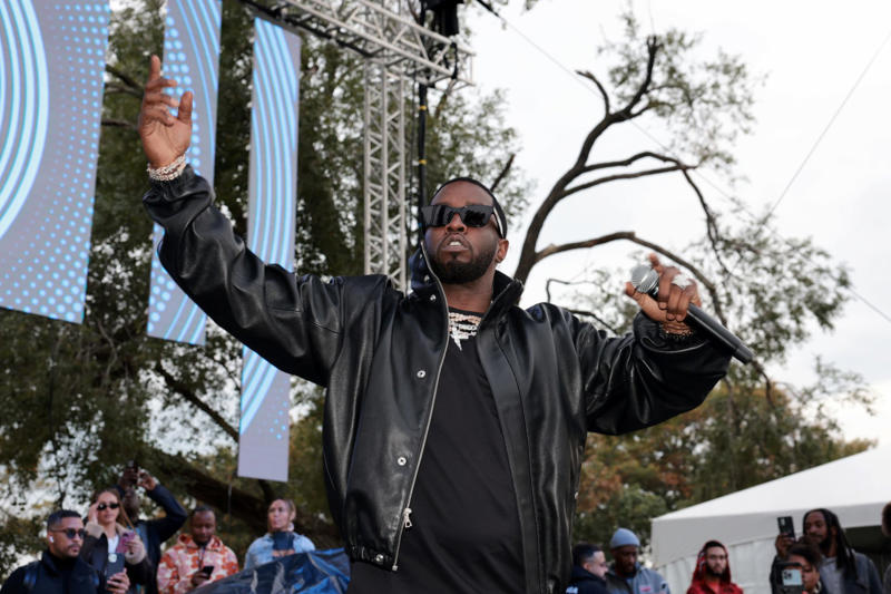 He transported people across the US The verdict of Sean 'Diddy' Combs, Not enough for life sentence, He transported people across the US, Acquitted of the most serious charges, Cassie Ventura, one of the witnesses, Forced 'f r e a k - o u t s', Domestic abuse, He says it was 'voluntary participation', Two decades committing crimes, Loyal employees to a powerful star, He faces 10 years in prison, Family kept supporting him, Video evidence, Possible appeal