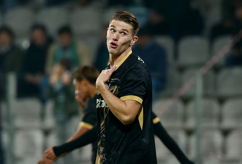 Transfer window live, Big news: Arsenal agree personal terms with Noni Madueke, Jadon Sancho off to Turin?, Mosquera wants to leave Valencia amid Arsenal interest, Arsenal identify alternative targets to Viktor Gyokeres, DONE DEAL! Jamie Gittens announced by Chelsea, Arsenal set deadline over Viktor Gyokeres deal, Borussia Dortmund exploring deal for Chelsea starlet Josh Acheampong, Cole Palmer hails ‘special’ Estevao as Chelsea signing stars against new club, Estevao Willian dazzles against new club Chelsea, Jens Cajuste has a number of suitors, Crystal Palace make offer for Borna Sosa, Richarlison on the move?, Tottenham interested in Koni de Winter, Inter Miami continue talks with Lionel Messi over extension, Newcastle identify top defensive transfer target, DONE DEAL! Manchester United sign teenage Paraguayan defender Diego Leon, Arsenal given Rodrygo boost?, Kyle Walker completes shock Burnley move to end eight-year Man City spell, Done deal! Kyle Walker signs for Burnley, Nico Williams signs monster contract with Athletic Club, Brentford hold firm on Bryan Mbeumo price, Jadon Sancho off to Turin?, Mosquera wants to leave Valencia amid Arsenal interest, Eze price revealed as Arsenal continue pursuit, Arsenal identify alternative targets to Viktor Gyokeres, Arsenal set deadline over Viktor Gyokeres deal, Transfer news live