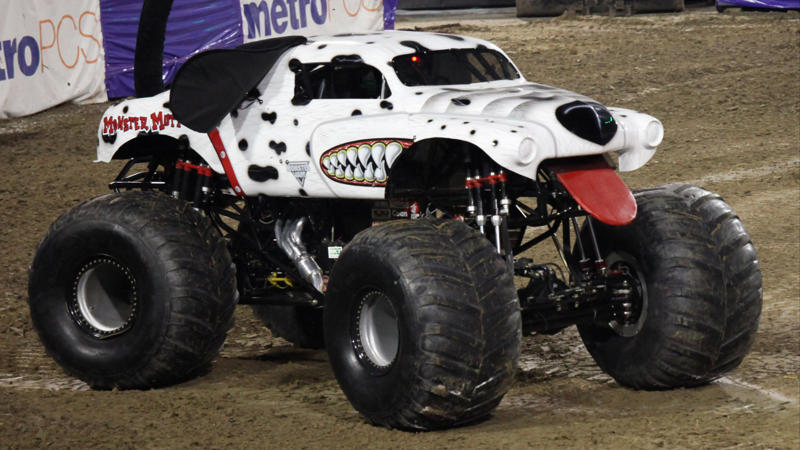 5. Monster Mutt Dalmatian 1. Grave Digger, 2. El Toro Loco, 3. Avenger, 4. Bounty Hunter, 5. Monster Mutt Dalmatian, 6. Raminator, 7. Maximum Destruction (Max-D), 8. Bad Habit, 9. Ice Cream Man, 10. Zombie, 11. Big Kahuna, 12. Scooby-Doo, 13. Brutus, 14. Prowler, 15. Jurassic Attack, 16. Tailgator, 17. Wild Thang, 18. Saigon Shaker, 19. Megalodon, 20. EarthShaker