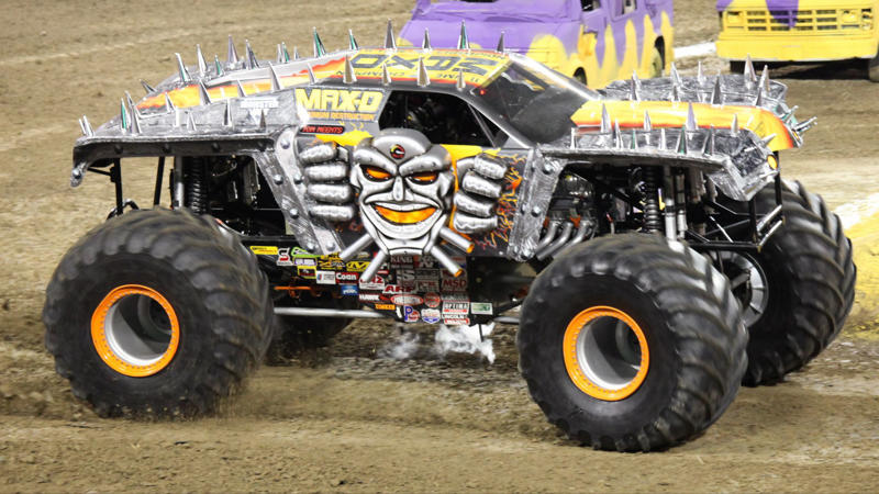 7. Maximum Destruction (Max-D) 1. Grave Digger, 2. El Toro Loco, 3. Avenger, 4. Bounty Hunter, 5. Monster Mutt Dalmatian, 6. Raminator, 7. Maximum Destruction (Max-D), 8. Bad Habit, 9. Ice Cream Man, 10. Zombie, 11. Big Kahuna, 12. Scooby-Doo, 13. Brutus, 14. Prowler, 15. Jurassic Attack, 16. Tailgator, 17. Wild Thang, 18. Saigon Shaker, 19. Megalodon, 20. EarthShaker