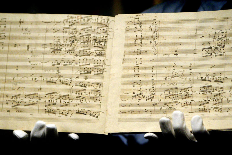 Rock of Ages Was the past better?, Now that's music, You can't stop the music, The sound of music, Rock of Ages, The times, they are changing, Can you hear the sound of hysteria?, Name that tune!, Now I know my ABCs..., Video killed the radio star after all, Listening to you, I feel the music, Talking about my generation, You're so vain, Feeling kinda funny, feeling kinda sad, Will the real Slim Shady stand up?, Menace to society