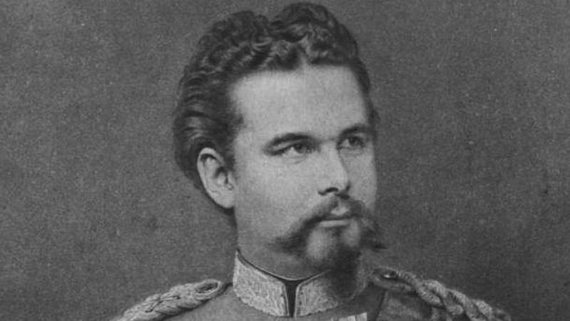 13. King Ludwig II 1. Nikola Tesla, 2. Winston Churchill, 3. Ludwig Van Beethoven, 4. Jean-Jacques Rousseau, 5. Charles Dickens, 6. Pythagoras, 7. Honoré De Balzac, 8. Immanuel Kant, 9. Napoleon Bonaparte, 10. Howard Hughes, 11. Lord Byron, 12. Catherine The Great, 13. King Ludwig II, 14. Salvador Dalí, 15. Tsar Peter The Great, 16. Grigori Rasputin, 17. Benjamin Franklin, 18. Alfred Hitchcock, 19. Sigmund Freud, 20. Isaac Newton