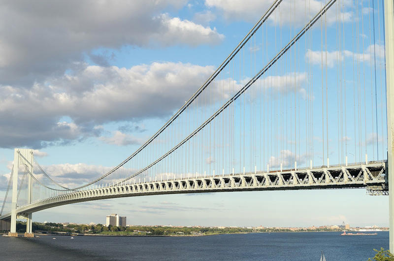 19: Verrazzano-Narrows Bridge, USA – 1298 metres (4258ft, 0.8 miles) 20: Golden Gate Bridge, USA – 1280 metres (4199ft, 0.8 miles), 19: Verrazzano-Narrows Bridge, USA – 1298 metres (4258ft, 0.8 miles), 18: Hardanger Bridge, Norway – 1310 metres (4297ft, 0.81 miles), 17: Tsing Ma Bridge, Hong Kong – 1377 metres (4517ft, 0.86 miles), 16: Jiangyin Bridge, China – 1385 metres (4544ft, 0.86 miles), 15: Jin’an Bridge, China – 1386 metres (4547ft, 0.86 miles), 14: Yavuz Sultan Selim Bridge, Turkey – 1408 metres (4619ft, 0.87 miles), 13: Humber Bridge, UK – 1410 metres, 12: Nanjing Qixiashan Yangtze River Bridge, China – 1418 metres (4652ft, 0.88 miles), 11: Second Dongting Bridge, China – 1480 metres (4855ft, 0.92 miles), 10: Runyang Bridge, China – 1490 metres (4888ft, 0.93 miles), 9: Yi Sun-sin Bridge, South Korea – 1545 metres (5068ft, 0.96 miles), 8: Osman Gazi Bridge, Turkey – 1550 metres (5085ft, 0.96 miles), 7: Great Belt Bridge, Denmark – 1624 metres (5328ft, 1.0 miles), 6: Xihoumen Bridge, China – 1650 metres (5414ft, 1.03 miles), 5: Shenzhen-Zhongshan Bridge, China – 1666 metres (5466ft, 1.04 miles), 4: Nansha Bridge, China – 1688 metres (5538ft, 1.05 miles), 3: Yangsigang Yangtze River Bridge, China – 1700 metres (5577ft, 1.06 miles), 2: Akashi Kaiko Bridge, Japan – 1991 metres (6532ft, 1.24 miles)
