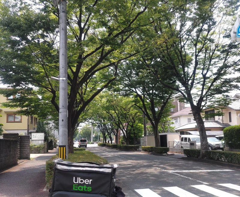 現役配達員もドン引き！配達員の非常識な暑さ対策, とは言え、暑いのは確かに暑い, 暑さ対策に「体育会系の乗り」は意外と重要？, 服装や持ち物も重要, 女性から嫌悪感…。男性が夏にやりがちなハラスメント, 汗対策を頑張っている配達員もいる