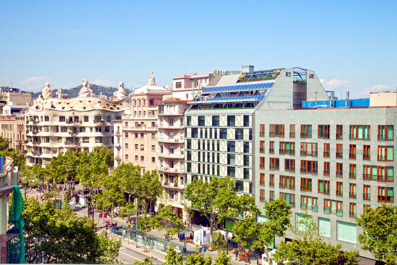 Where is Casa Milà?, History of Casa Milà, Architectural details of Casa Milà, Interior details of Casa Milà, Frequently asked questions, Why is Casa Milá nicknamed La Pedrera?, How is Casa Milà different from Casa Batlló?, Can you visit Casa Milà?