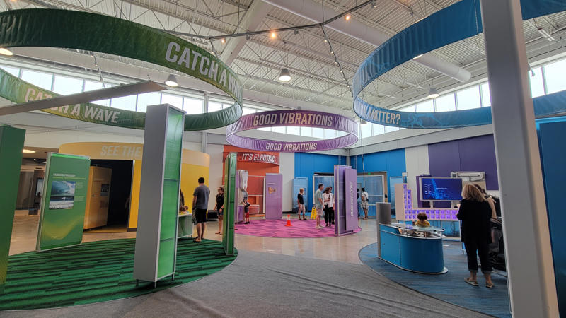 Air Zoo – Portage , Great Lakes Shipwreck Museum – Paradise , Sloan Museum of Discovery – Flint, American Museum of Magic – Marshall , Charles H. Wright Museum of African American History – Detroit , Arab American National Museum – Dearborn , A.E. Seaman Mineral Museum of Michigan – Houghton 