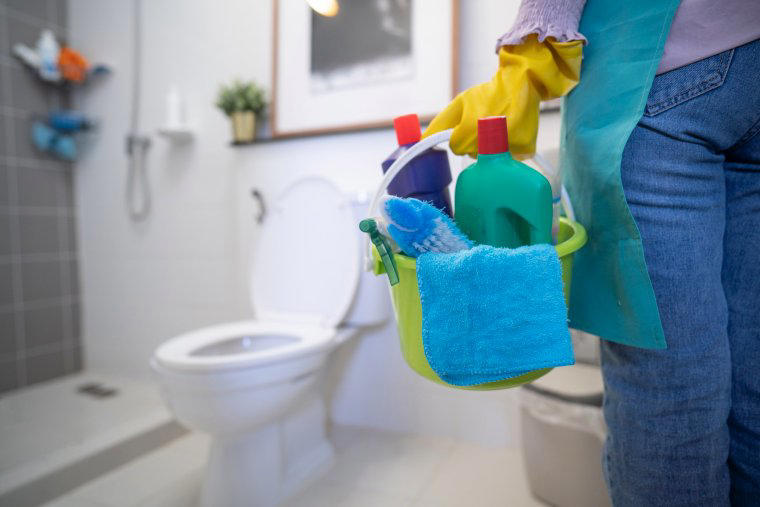 1) Tackle the bathroom first 1) Tackle the bathroom first, 2) Be realistic, 3) Reward yourself, 4) Make a list, 5) Turn the television off, 6) Use timers and take photos, 7) Change your mindset, 8) Preparation is key, 9) Just 10 minutes, 10) Sort your wardrobe, 11) Create a filing system, 12) Teach children to clear up after themselves, 13) Bulk delete emails, 14) Use the sandwich method