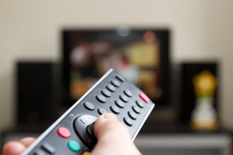 5) Turn the television off 1) Tackle the bathroom first, 2) Be realistic, 3) Reward yourself, 4) Make a list, 5) Turn the television off, 6) Use timers and take photos, 7) Change your mindset, 8) Preparation is key, 9) Just 10 minutes, 10) Sort your wardrobe, 11) Create a filing system, 12) Teach children to clear up after themselves, 13) Bulk delete emails, 14) Use the sandwich method