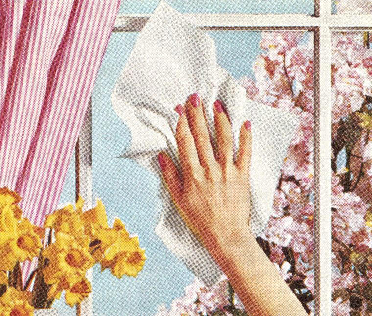 2) Be realistic 1) Tackle the bathroom first, 2) Be realistic, 3) Reward yourself, 4) Make a list, 5) Turn the television off, 6) Use timers and take photos, 7) Change your mindset, 8) Preparation is key, 9) Just 10 minutes, 10) Sort your wardrobe, 11) Create a filing system, 12) Teach children to clear up after themselves, 13) Bulk delete emails, 14) Use the sandwich method