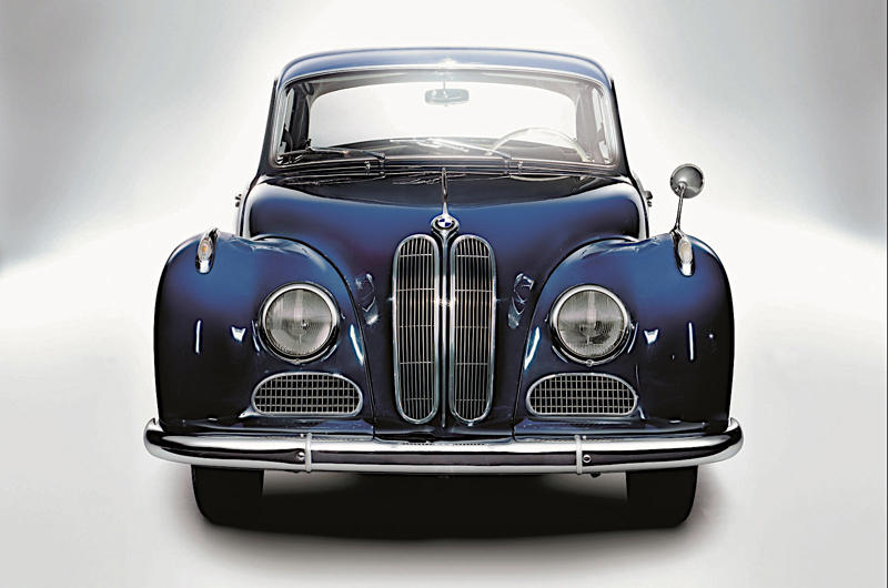 BMW 3/15 (1928), BMW 501 (1952), BMW Isetta (1955), BMW 507 (1956), BMW 700 (1959), BMW 2002 Turbo (1973), BMW 3.0 CSL (1973), BMW M1 (1978), BMW M5 (1984), BMW 3 Series Touring (1987), BMW Z1 (1988), BMW M8 (early 1990s), BMW Z3 (1996), BMW Z3 Coupé (1998), BMW Z8 (1998), BMW X5 (1999), BMW 7 Series (2001), BMW Z4 (2003), BMW 1 Series (2004), BMW X6 (2007), BMW i3 (2013), BMW 2 Series Active Tourer (2014), BMW i8 (2014), BMW M3 (2014), BMW 7 Series (2019), BMW 4 Series (2020), BMW iX (2021), BMW 7 Series (2022), BMW XM (2023)