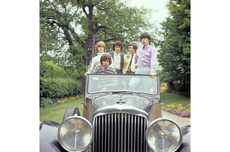 The Rolling Stones - 1935 Bentley 3½ Litre Famous people and nice cars have always had a close connection., The Rolling Stones - 1935 Bentley 3½ Litre, John Lennon - Rolls-Royce Phantom V, The Beatles - Triumph Herald, Steve McQueen - Ferrari 250 GT Lusso, Mick Jagger - Aston Martin DB6, Twiggy – Mercedes-Benz 250 SL, Keith Moon, James Brown & Muhammad Ali – 1966 Cadillac DeVille Convertible, Tony Curtis - Alvis TE21, The Who – Volvo P1800, Clint Eastwood – Austin-Healey 100M, Elvis Presley – Ford Thunderbird, Marvin Gaye – Rolls-Royce Phantom V, Led Zeppelin – Jaguar S-Type, Roger Moore – Volvo P1800, Roy Orbison – Rolls-Royce Phantom V, The Beatles – 1964 Ford Galaxie, John Lennon – Austin Maxi, Rod Stewart – Lamborghini Miura P400, Alice Cooper & Keith Moon - Rolls-Royces, Steve McQueen - Ferrari 275 GTS Convertible, Richard Burton – 1961 Rolls-Royce Silver Cloud II Drophead Coupé, Dean Martin – Jaguar E-Type, John Lennon – Radford Mini de Ville, Richard Burton & Elizabeth Taylor –Rolls-Royce Silver Wraith, Elvis Presley – BMW 507, Paul McCartney – Mini Cooper S De Ville, Johnny Hallyday – Triumph TR3, The Jackson Five & Diana Ross – Jaguar E-Type, John Lennon – Mercedes-Benz 600 Pullman, Michael Caine - Rolls-Royce Silver Shadow