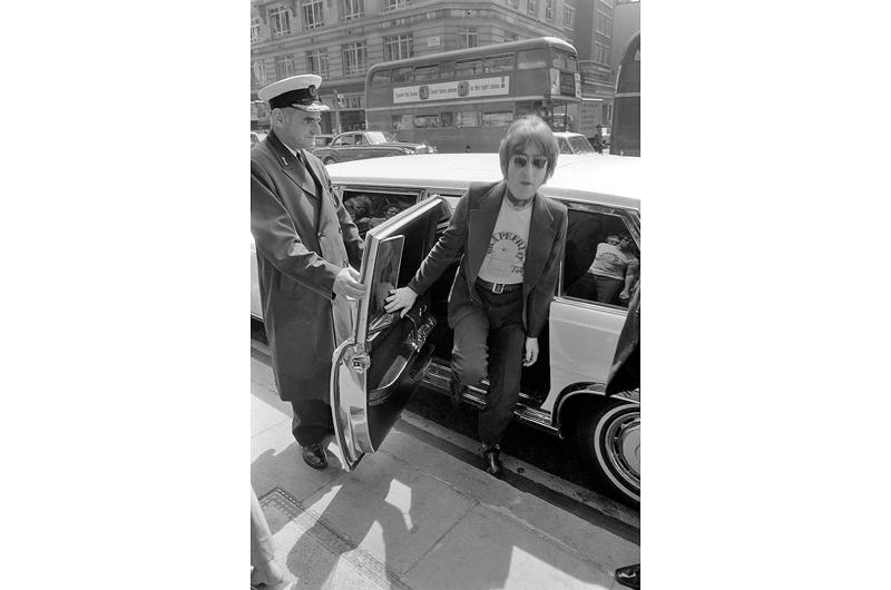 John Lennon – Mercedes-Benz 600 Pullman Famous people and nice cars have always had a close connection., The Rolling Stones - 1935 Bentley 3½ Litre, John Lennon - Rolls-Royce Phantom V, The Beatles - Triumph Herald, Steve McQueen - Ferrari 250 GT Lusso, Mick Jagger - Aston Martin DB6, Twiggy – Mercedes-Benz 250 SL, Keith Moon, James Brown & Muhammad Ali – 1966 Cadillac DeVille Convertible, Tony Curtis - Alvis TE21, The Who – Volvo P1800, Clint Eastwood – Austin-Healey 100M, Elvis Presley – Ford Thunderbird, Marvin Gaye – Rolls-Royce Phantom V, Led Zeppelin – Jaguar S-Type, Roger Moore – Volvo P1800, Roy Orbison – Rolls-Royce Phantom V, The Beatles – 1964 Ford Galaxie, John Lennon – Austin Maxi, Rod Stewart – Lamborghini Miura P400, Alice Cooper & Keith Moon - Rolls-Royces, Steve McQueen - Ferrari 275 GTS Convertible, Richard Burton – 1961 Rolls-Royce Silver Cloud II Drophead Coupé, Dean Martin – Jaguar E-Type, John Lennon – Radford Mini de Ville, Richard Burton & Elizabeth Taylor –Rolls-Royce Silver Wraith, Elvis Presley – BMW 507, Paul McCartney – Mini Cooper S De Ville, Johnny Hallyday – Triumph TR3, The Jackson Five & Diana Ross – Jaguar E-Type, John Lennon – Mercedes-Benz 600 Pullman, Michael Caine - Rolls-Royce Silver Shadow