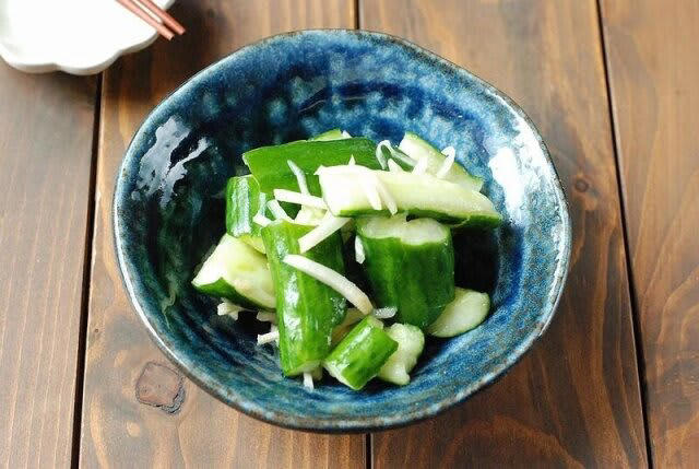 色白胡瓜の梅酢和え, 豚肉とたたききゅうりの炒め物, ホタテのカルパッチョきゅうりのソース, きゅうりとスモークサーモンの一口ポテトサラダ, 材料（12個分くらい）, きゅうりの大葉キムチ和え, ごま香る無限きゅうり, 材料（500mlの保存容器1個分）, きゅうりの生姜和え, タコときゅうりの柑橘マリネ, きゅうりとツナの旨塩昆布サラダ, にんにく蛇腹きゅうり, きゅうりの塩麹一本漬け