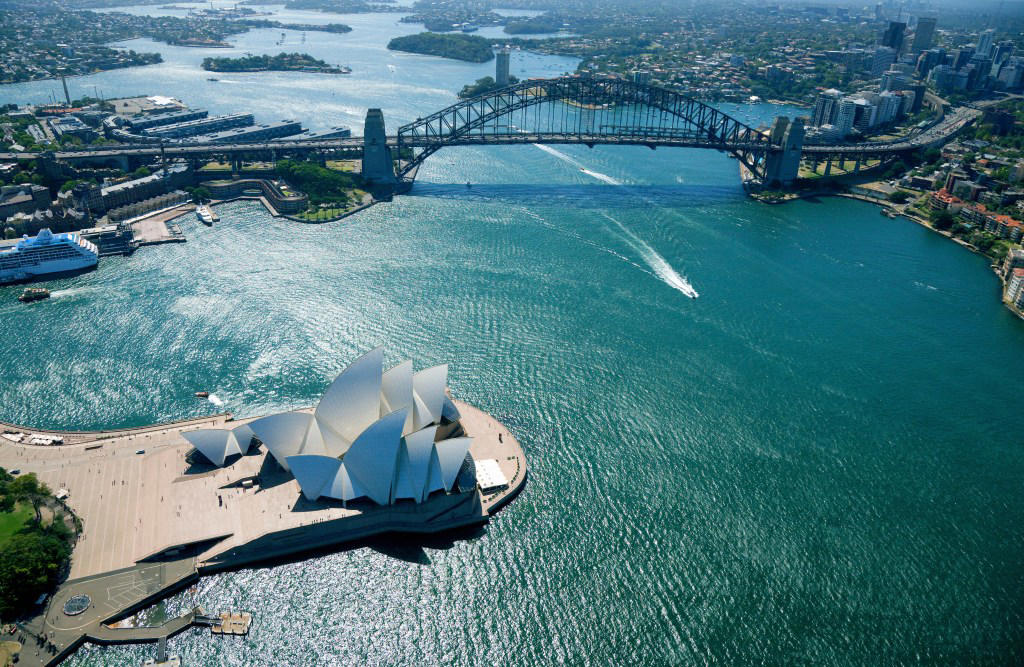 How much does it cost to move from the US to Australia?, How much does it cost to move from the US to Italy?, How much does it cost to move from the US to Thailand?, How much does it cost to move from the US to Sweden?, Tips to make a move cheaper
