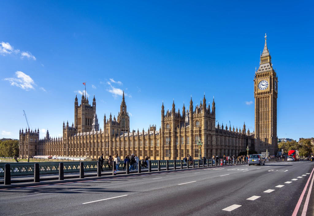 How much does it cost to move from the US to Australia?, How much does it cost to move from the US to Italy?, How much does it cost to move from the US to Thailand?, How much does it cost to move from the US to Sweden?, Tips to make a move cheaper