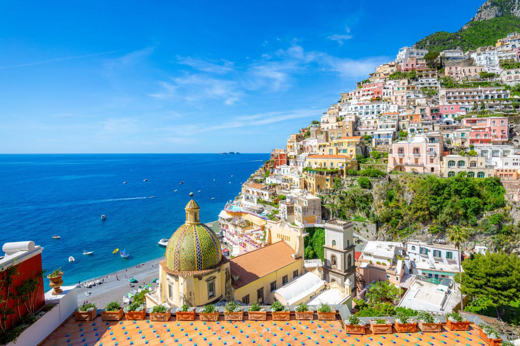 How much does it cost to move from the US to Australia?, How much does it cost to move from the US to Italy?, How much does it cost to move from the US to Thailand?, How much does it cost to move from the US to Sweden?, Tips to make a move cheaper