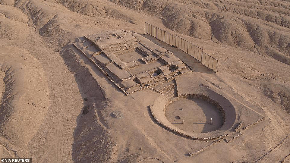 Ancient City discovered in Peru, filled with sculptures and jewelry