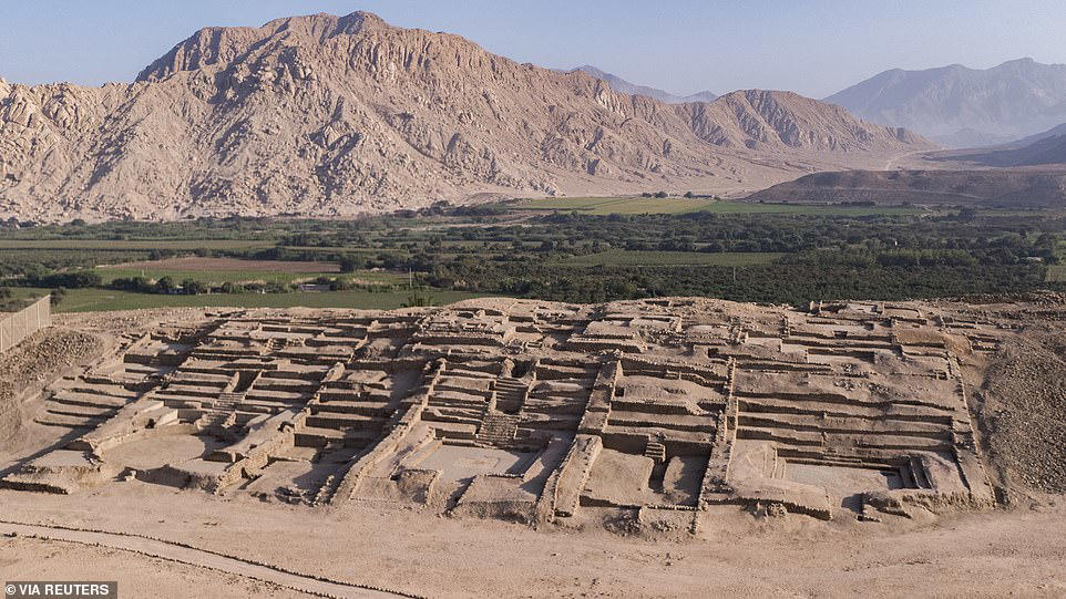 Ancient City discovered in Peru, filled with sculptures and jewelry