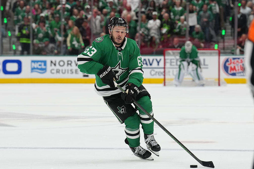 Evgenii Dadonov (New Jersey Devils) Brandon Tanev (Utah Mammoth), Cody Ceci es, Nico Sturm (Minnesota Wild), Adam Gaudette (San Jose Sharks), Evgenii Dadonov (New Jersey Devils), Andrew Mangiapane (Edmonton Oilers), Anthony Mantha (Pittsburgh Penguins), Gustav Nyquist (Winnipeg Jets), Brent Burns (Colorado Avalanche), Nikolaj Ehlers (Carolina Hurricanes)