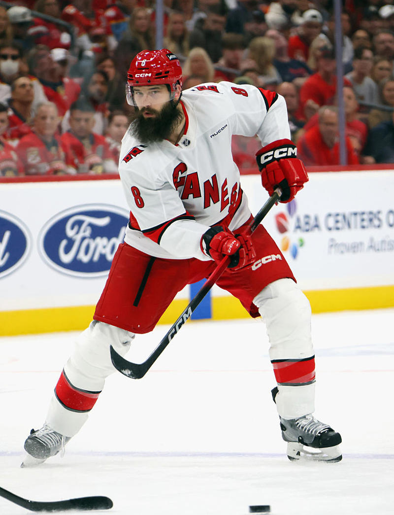 Brent Burns (Colorado Avalanche) Brandon Tanev (Utah Mammoth), Cody Ceci es, Nico Sturm (Minnesota Wild), Adam Gaudette (San Jose Sharks), Evgenii Dadonov (New Jersey Devils), Andrew Mangiapane (Edmonton Oilers), Anthony Mantha (Pittsburgh Penguins), Gustav Nyquist (Winnipeg Jets), Brent Burns (Colorado Avalanche), Nikolaj Ehlers (Carolina Hurricanes)
