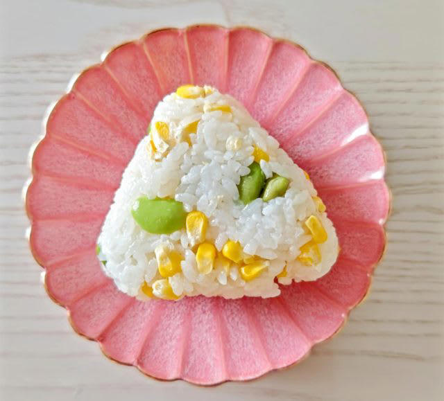 【ちりめん山椒と梅干しのおむすび】, 【たらこのおにぎり】, 【枝豆ととうもろこしのおにぎり】, 【みょうがと青じその香味おにぎり】