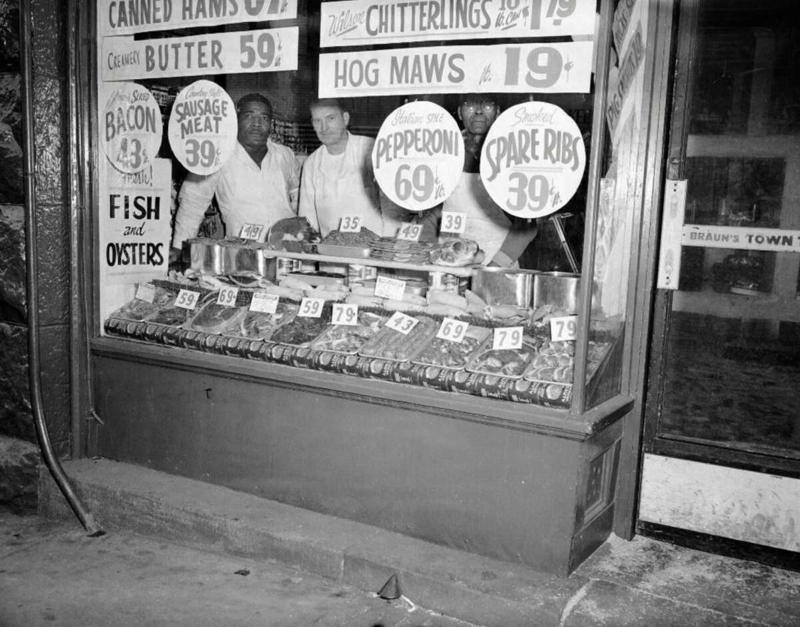 17. Harris and McKeever Market in Pittsburgh, circa 1955 1. A couple of the parents hanging around back in 1955, 2. A London record store back in 1955 with customers hanging out in their lovely listening booths, 3. A Debutant Ball back in 1955, 4. A couple of the grandparents hanging out in their home back in 1955 in Illinois, 5. Spain, circa 1955, 6. Girls from Germany in 1955, 7. Throwing it all the way back to July 2nd, 1955, 8. A lovely shot from school out in Sweden in 1955, 9. Manhattan, Times Square, 1955, 10. Hanging in the kitchen in New York, 1955, 11. The fish was delightful back in 1955, 12. Riding in the front with mom in 1955, 13. Drag racing in Los Angeles in 1955, 14. East Pender Street in Vancouver, BC, 1955, 15. A man bragging out in Spain in 1955, 16. East Harlem, New York City, circa 1955, 17. Harris and McKeever Market in Pittsburgh, circa 1955, 18. Commuters reading their newspapers on a train in Philadelphia, circa 1955, 19. A solid roller skating faceplant moment, 20. The scooter kids hanging out in Bonn, Germany, 1955, 21. All aboard for that sweet Saturday afternoon matinee, 22. Women and children hanging out at a pier in Hong Kong, circa 1955, 23. A busy mom out in New Rochelle, New York, 1955