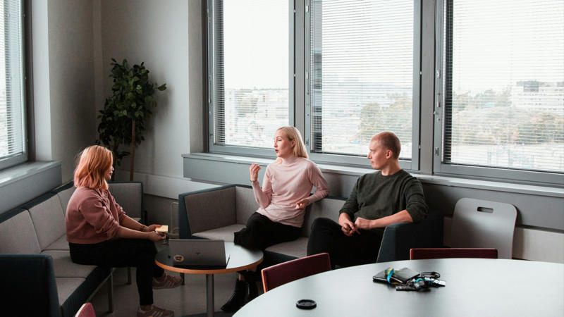 1. High Employee Turnover, 2. A Lack Of Work-Life Balance, 3. Poor Communication, 4. It's Demotivating, 5. Blame Culture, 6. Lack Of Trust, 7. Unrealistic Expectations, 8. Poor Ethics, 9. Unforgiving, 10. Lack Of Recognition, 1. Make A Work Friend, 2. Document Everything, 3. Create Firm Boundaries, 4. Avoid Office Gossip, 5. Find Ways To Detach, 6. Speak Up, 7. Seek Support, 8. Focus On Your Work, 9. Invest In Your Professional Development, 10. Stay Positive